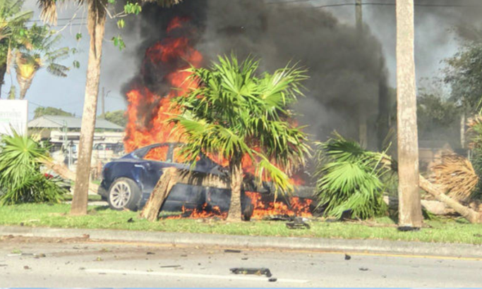 - Tesla Slams Into Tree In Florida, Bursting Into Flames And Killing ...